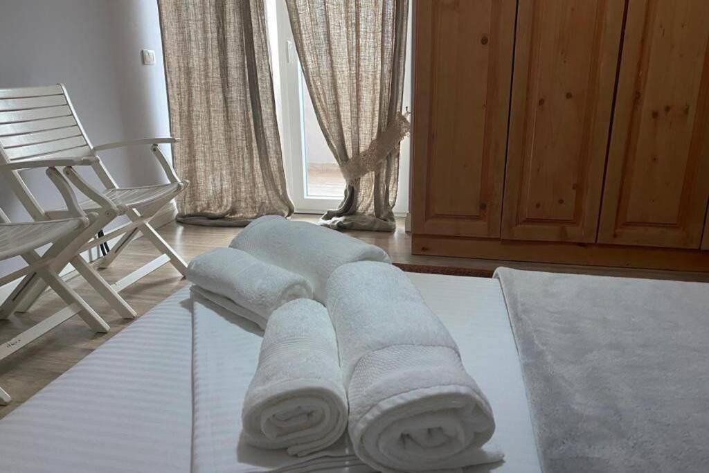Cozy Lake Front Flat Bequeme Wohnung An Der See بورغراديك المظهر الخارجي الصورة